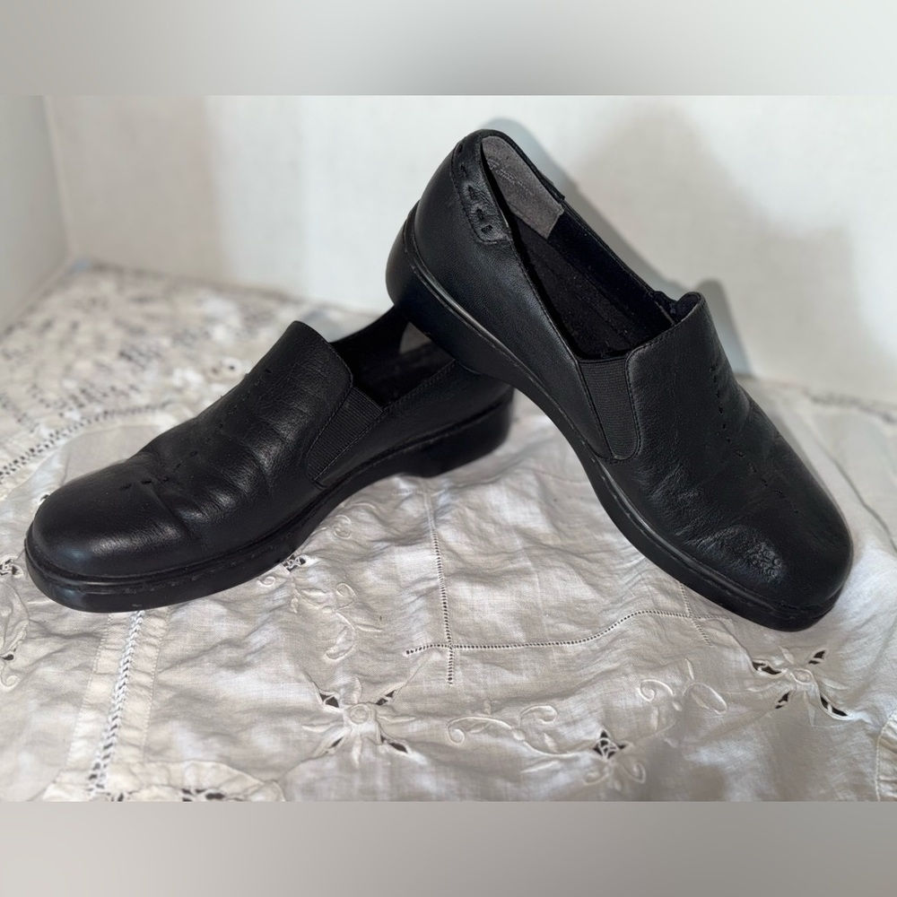 Naturalizer Music Leather black loafer womens 9